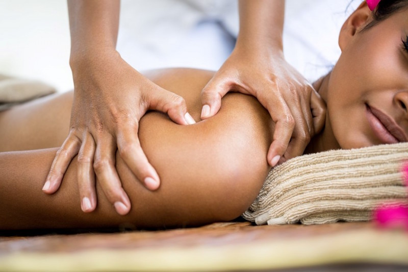 shoulder-massage-back-massage-neck-massage-1